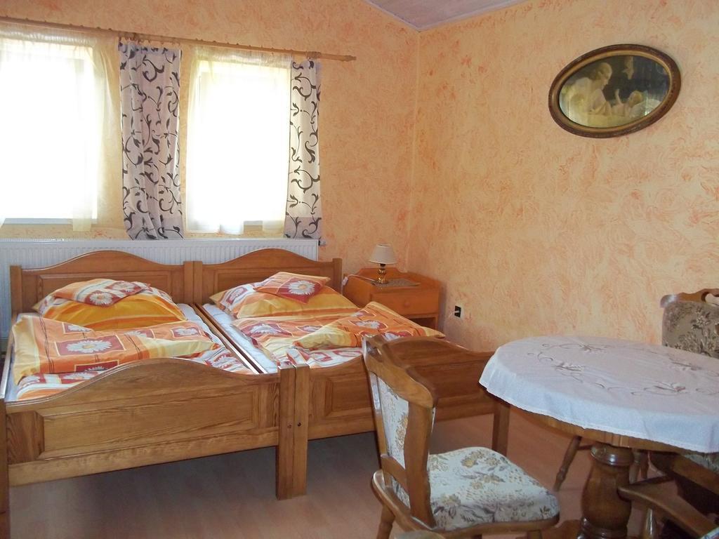 Pension Familia Harrachov Room photo