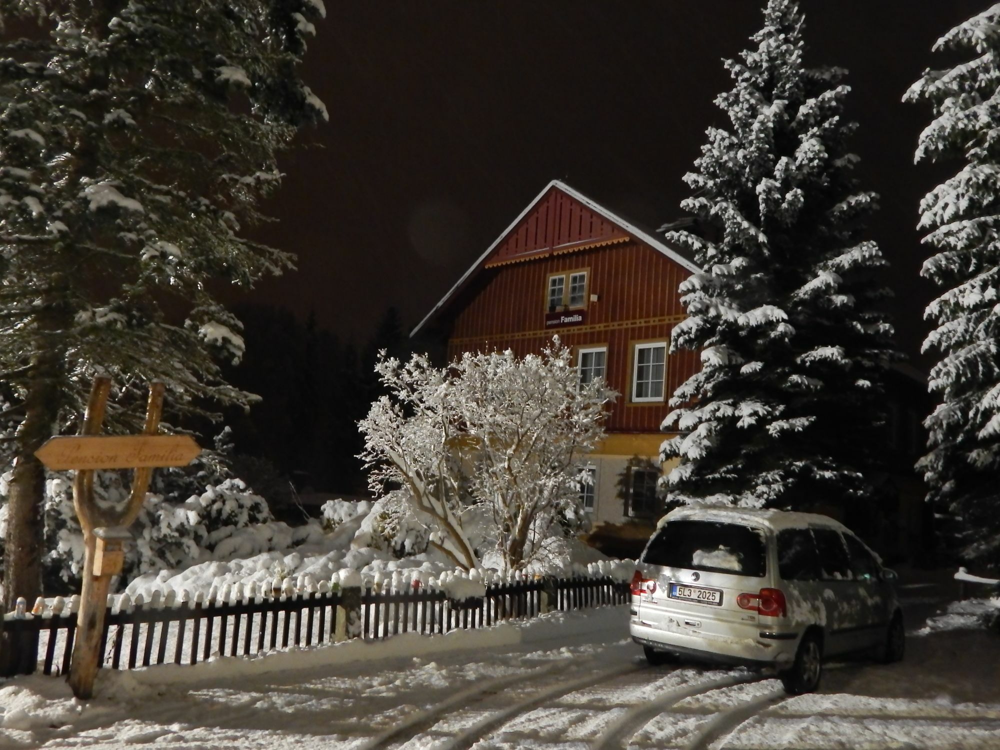 Pension Familia Harrachov Exterior photo